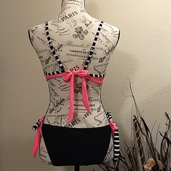 ⬇️REDUCED⬇️1LEFT 🌴3 Piece 👙 Set - Picture 4 of 5